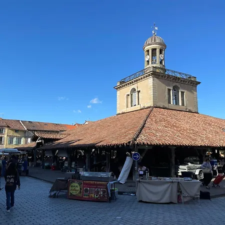 Проживание в семье Chez Cathie & Didier Ревель